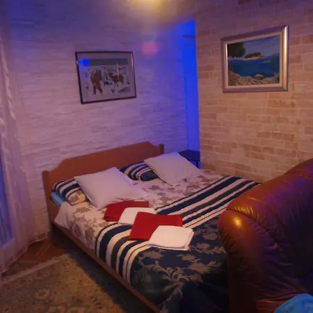 Apartment And Dalibor Nin