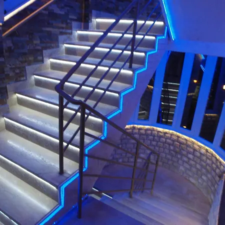 And Dalibor 아파트 *