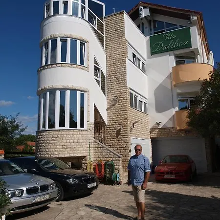 And Dalibor Apartamento