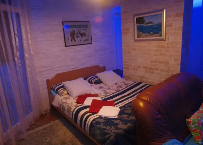 דירה And Dalibor נין