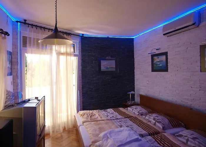 And Dalibor דירה *