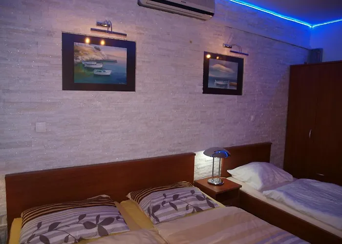 דירה And Dalibor נין